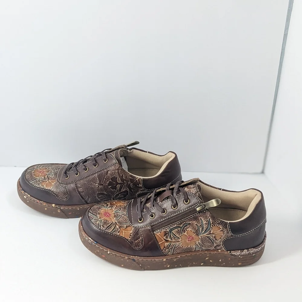 NWOT Spring Step L ' Artiste Leather Sneakers